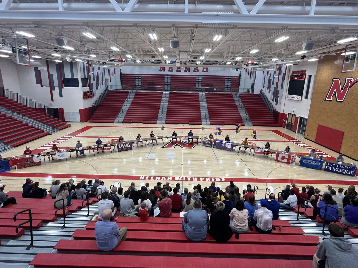 17 Student-Athletes heading to play D3 athletics.  Congratulations and looking forward to following your careers.
#NeenahWithPride
#BBT