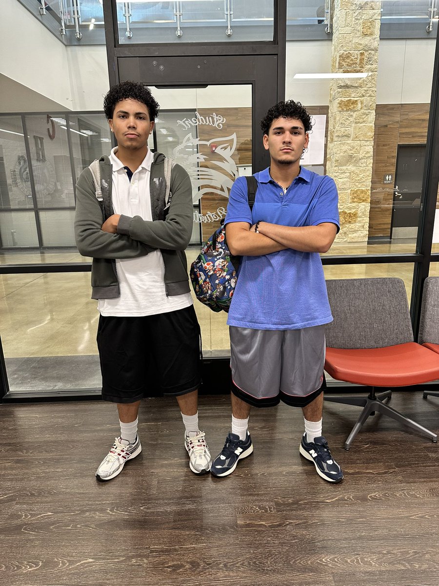 🐾 Senior 🎓Spirit Week Celebrity 😎Day  #gobobcats #BobcatPRIDE