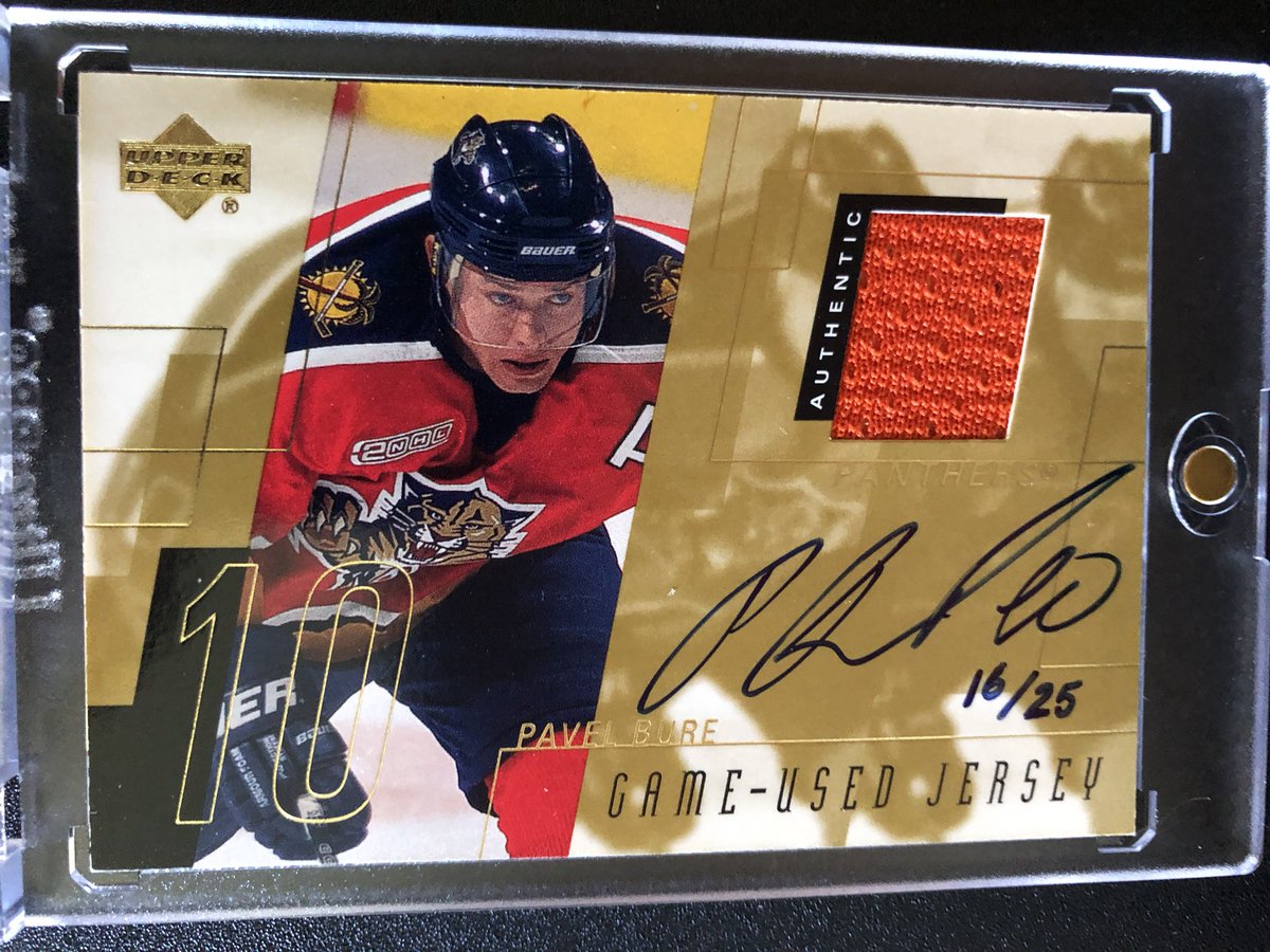 Last card of the trio is a biggie : 00-01 @UpperDeckHockey jersey auto /25! The swatch is from his 1993 All-Stars Game jersey in Montreal! #whodoyoucollect #pavelbure