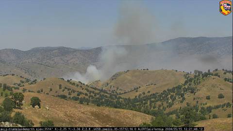 CodeRed001Blue's tweet photo. 5/15/2024 VEGETATION FIRE #CowFire Highway 178 Near the Upper Richbar Picnic Area, Bakersfield, Kern County. https://t.co/smcjWUN5gE [watchduty] 

11:53AM Reported vegetation fire with smoke visible on the cameras. Resources enroute. https://t.co/3eBaVqOZMo