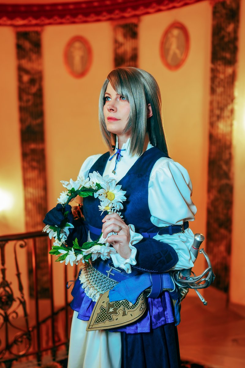 Malindachan's tweet photo. Jill Warrick photos from @Animemilwaukee !

Costume made and worn by me
Hand scarf fabric and 3D files (small accessories and sword) from @dangerousladies . Printing by @MimicryCosplay and finish by me.
📸: @FxDandy

#FFXVI #FF16 #AMKE2024 https://t.co/TuVztWOkpP