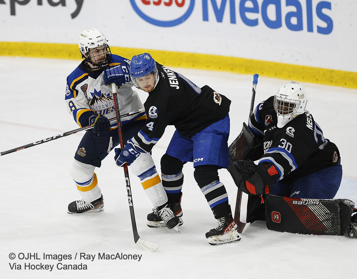 Final score is the @CwoodBluesJrA 3 and the @GradsHockey 2. @cjhlhockey @HockeyCanada @CwoodBluesJrA @GradsHockey #CJHL #centennialcup #OJHL #OJHLImages #CCHL