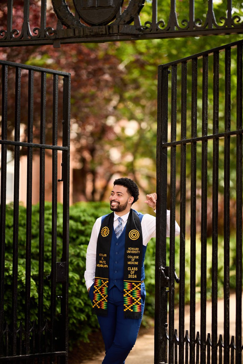 Drwiltz's tweet image. 20+ years of school, 4 degrees and 8 extra letters later… 12 year old me is smiling. Only thing to say: GOD IS GOOD!❤️ WE DID IT!🫶🏼
.
.
.
.
.
.
#HUCM2024 #ClassOf2024 #SNMADiamondClass