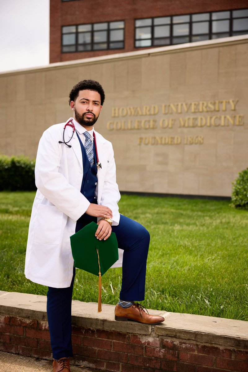 Drwiltz's tweet image. 20+ years of school, 4 degrees and 8 extra letters later… 12 year old me is smiling. Only thing to say: GOD IS GOOD!❤️ WE DID IT!🫶🏼
.
.
.
.
.
.
#HUCM2024 #ClassOf2024 #SNMADiamondClass