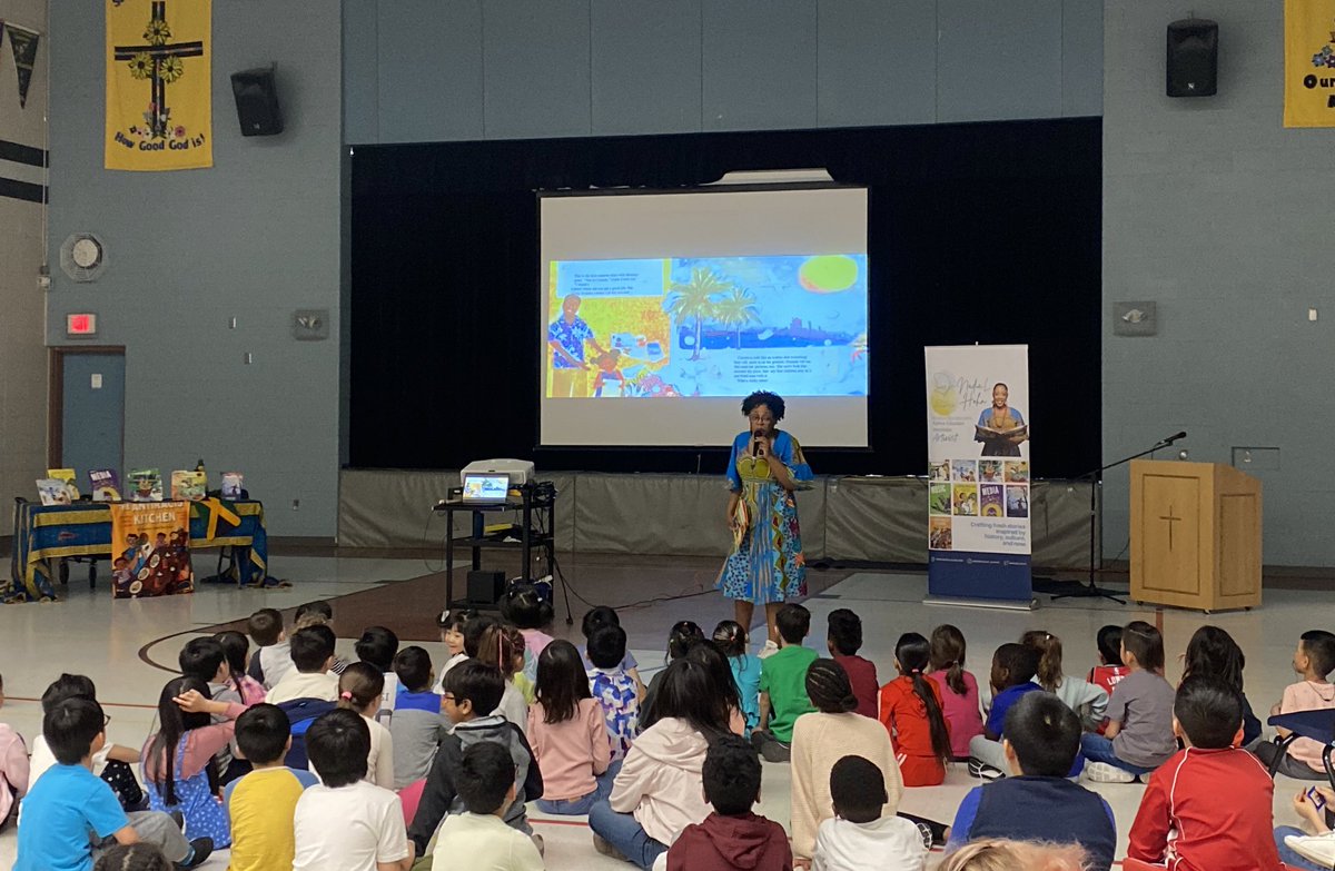 Today @stjuliabilliart welcomed the amazing @nadialhohn for a beautiful read aloud of “Malaika’s Costume” for our K-3 students, along with the opportunity to sing, dance, and learn about Caribbean culture ☺️ Thank you Nadia! @YCDSB