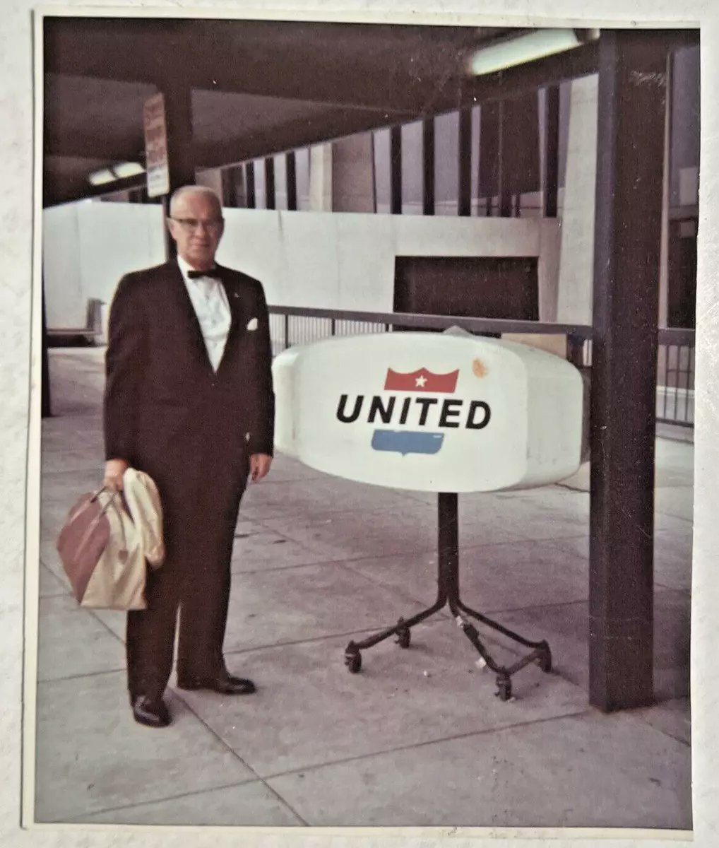 United Airlines - Logan Airport 1969. @BostonLogan @united