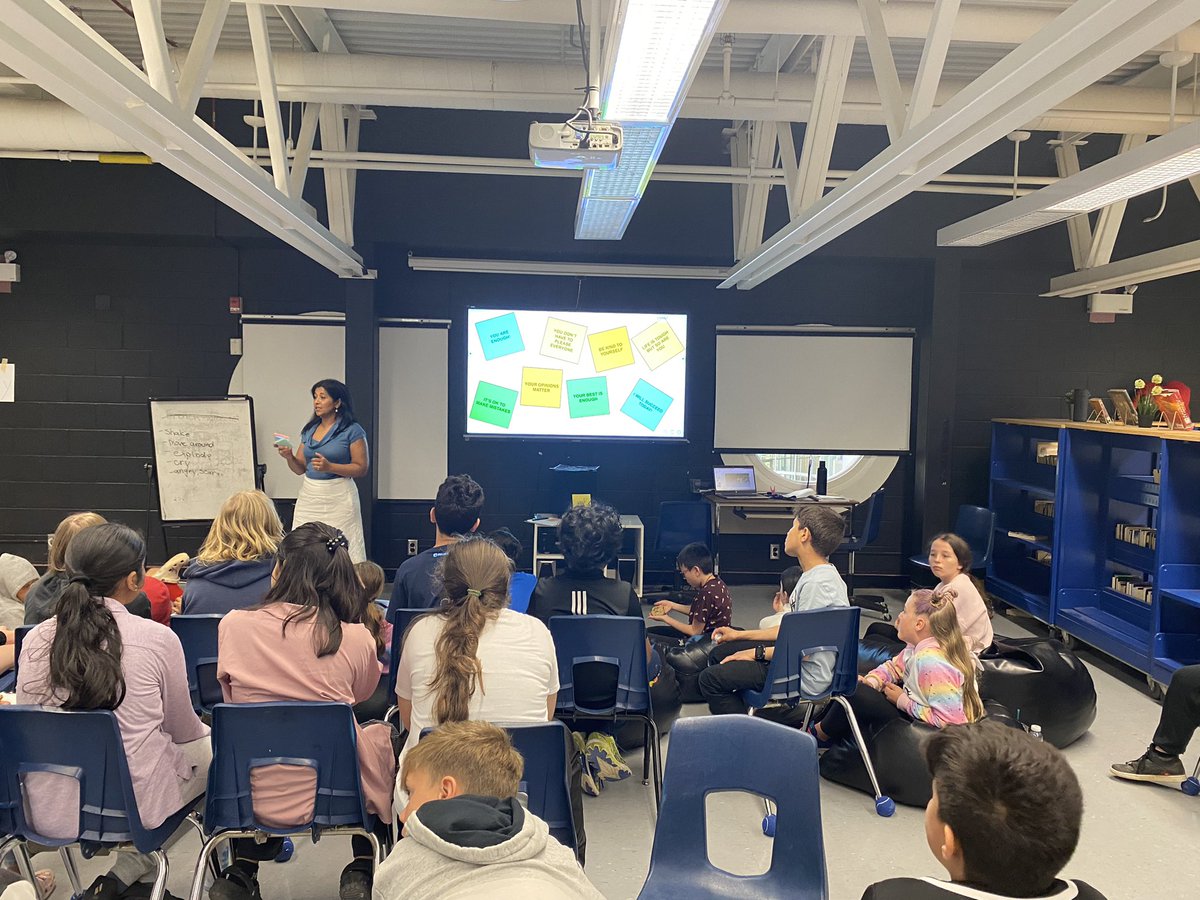 WOorcas's tweet photo. Our leadership conference was a success! TY to Leroy H for inspiring our students to make positive change in our school community! We look forward to seeing our student leadership team working together to be difference makers! #orcaproud #TeamworkMakesTheDreamWork #TVDSB https://t.co/G2B0bWGz1m