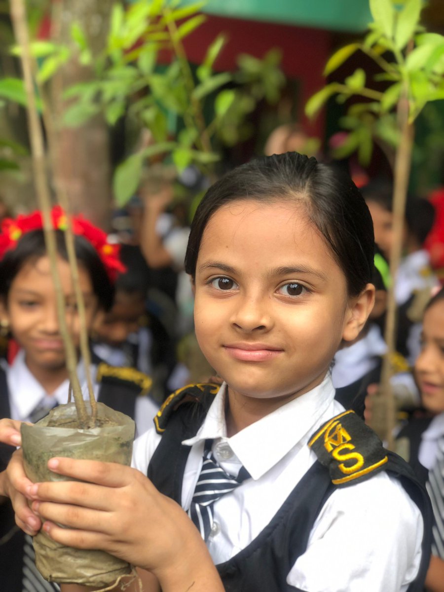 My latest campaign from <a href="/PAP_Charity/">Projects Against Plastic</a> to tackle climate heat in #Bangladesh ‘One Tree Per Student’ - please encourage every student to plant one tree. Today #CityModel School has distributed  to all students to take home and plant it. To get involved please email info@pap.org.uk