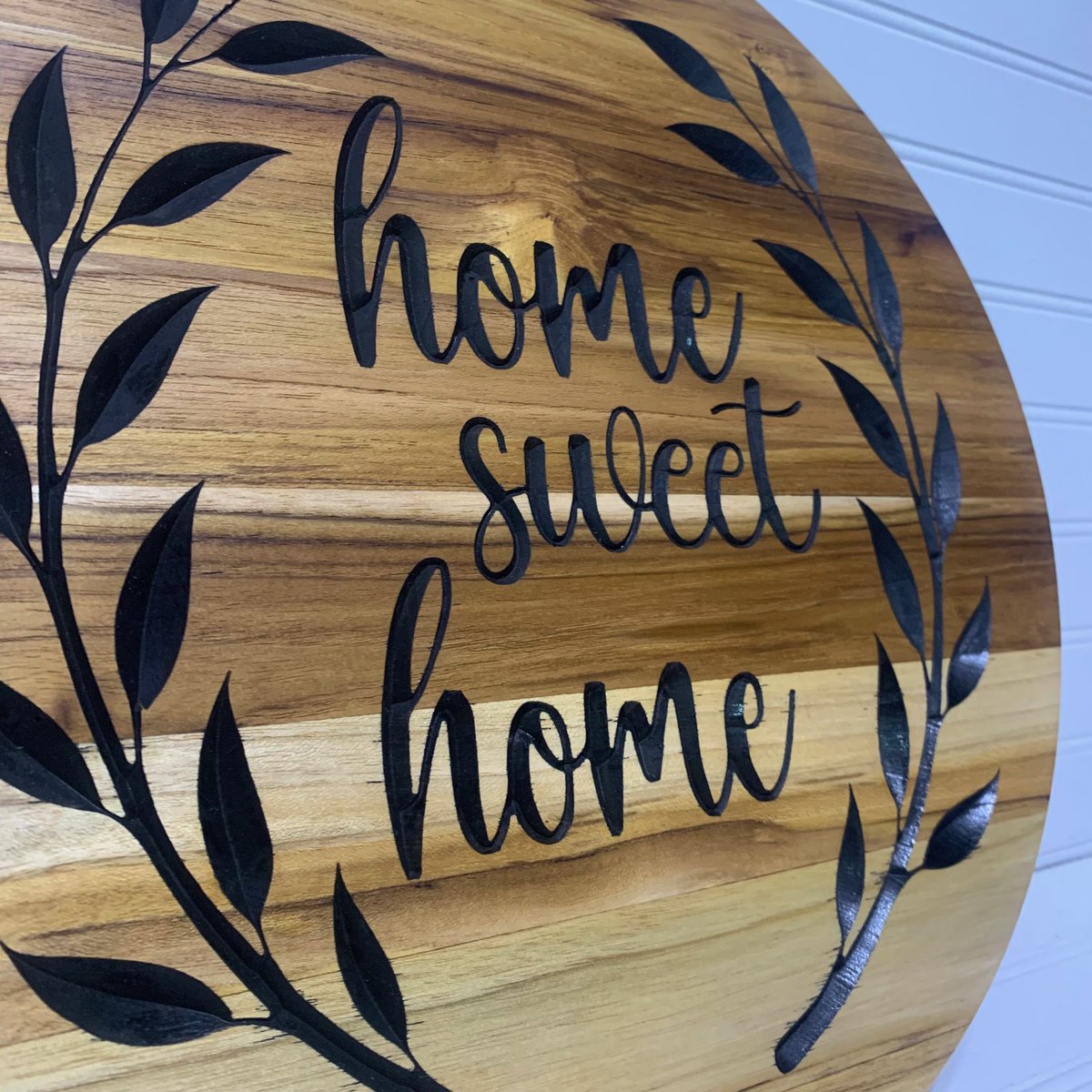 Home Sweet Home Hearts 15' Round Teak Wall Decor / Snack Board. Snack / cheese tray and stores as wall decor. 

Free Shipping - Check Us Out!
dobynsfamilycreations.com
dobynsfamcreations.etsy.com

#kitchendecor #decorate #kitchenware #homesweethome