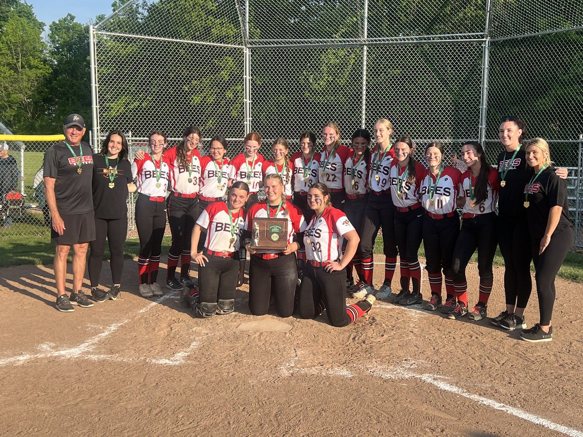 Districts champs! Not done yet, but a great game today with a 7-2 win over NoRo. Let’s go, Bees!!!