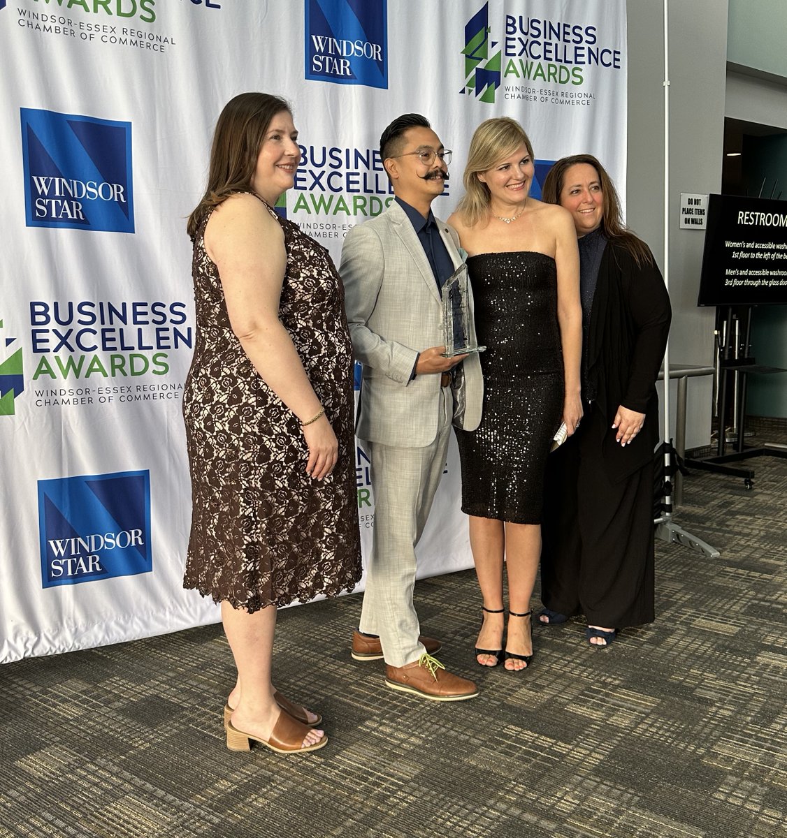 Congratulations to F&B Hospitality Group, our award recipient of the Tourism & Hospitality Award, sponsored by @OLGtoday and @CaesarsWindsor.

#BEA2024 #WindsorBusiness #AwardRecipient