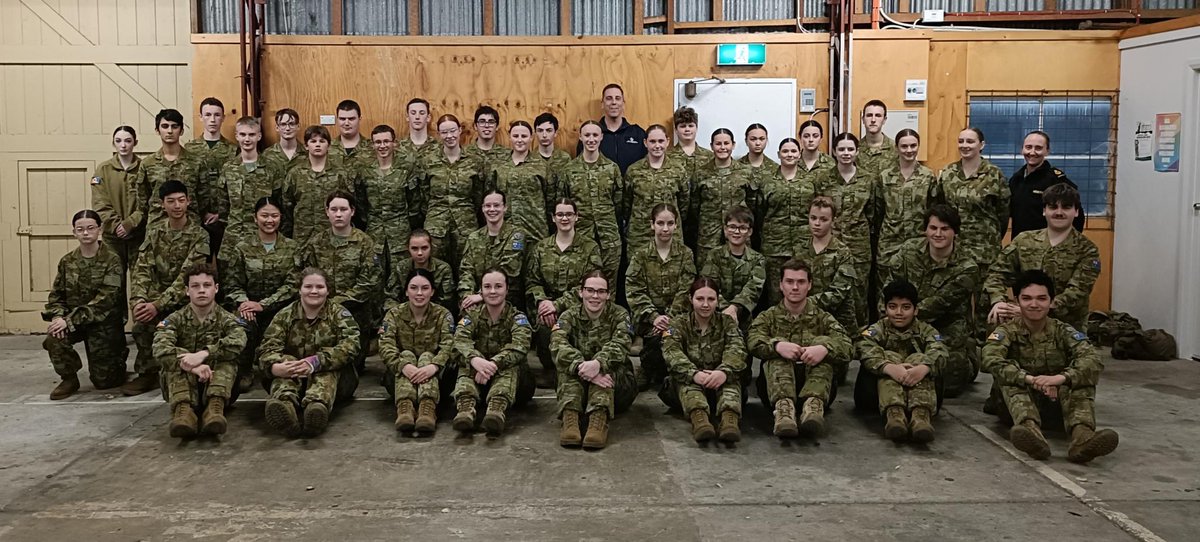 Last night I paraded with cadets from 63 Army Cadet Unit, Dowsing Point, Tasmania. 

Impressive young Australian’s who form the foundation of our nations future regardless of whether they go onto pursue a career in the military!

⚓️⚔️✈️🛰️📡🇦🇺

#AusArmyCadets #YourADF #AusArmy