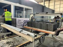 OloyeSomorin's tweet image. Sanablocks.Com

So this is what una Lagos builders are hiding - very impressive.

I read 40K blocks guaranteed next day delivery which means they must be producing more than that per day.