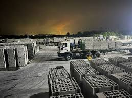 OloyeSomorin's tweet image. Sanablocks.Com

So this is what una Lagos builders are hiding - very impressive.

I read 40K blocks guaranteed next day delivery which means they must be producing more than that per day.