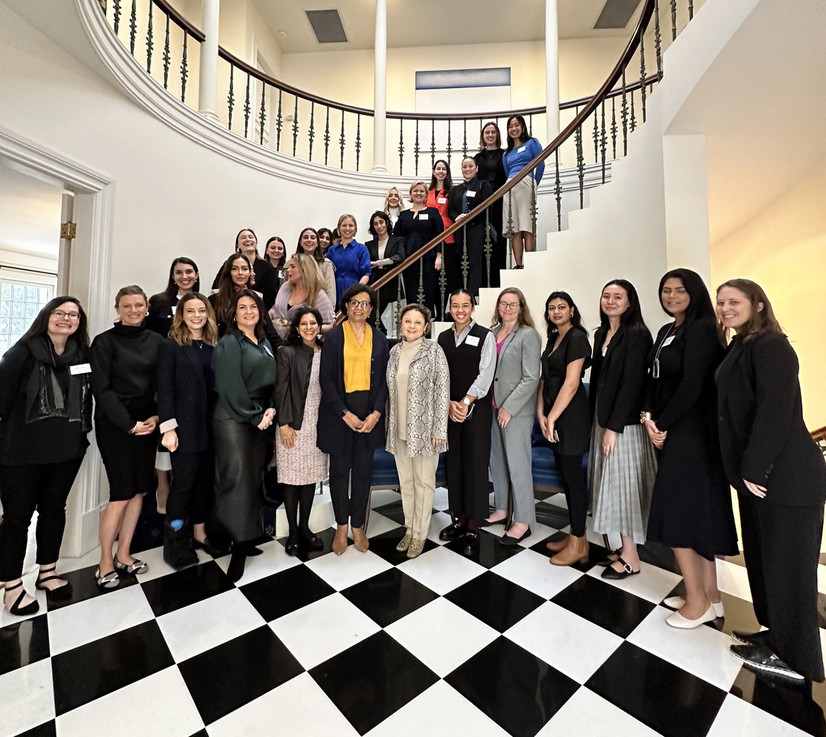 Consul General Elder hosted Australian young women in business, media, and politics to discuss gender equity with Ambassador Geeta Rao Gupta, the @StateDept Ambassador-at-Large for Global Women’s Issues. Thank you to all participants and to Ambassador Rao Gupta. @StateGWI