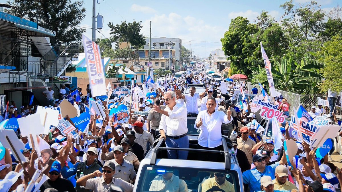 Abinader cierra la primera de tres caravana del cierre de campaña en Monte Plata dlvr.it/T6xQmv #NDigital