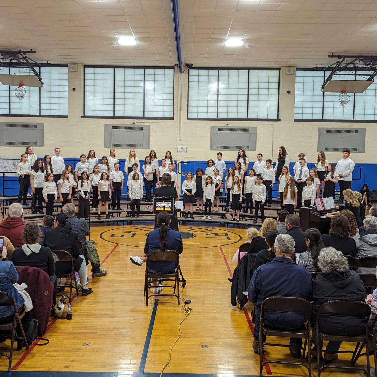 Tom Fabian tweet media