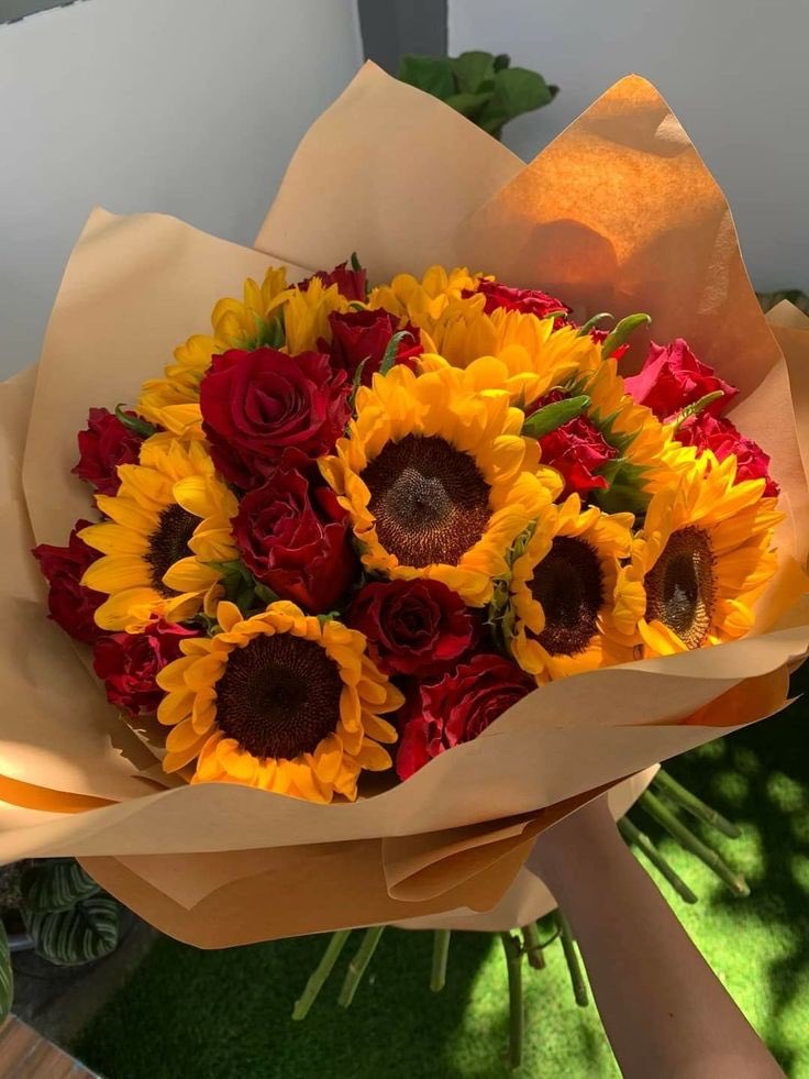 roses & sunflowers combo