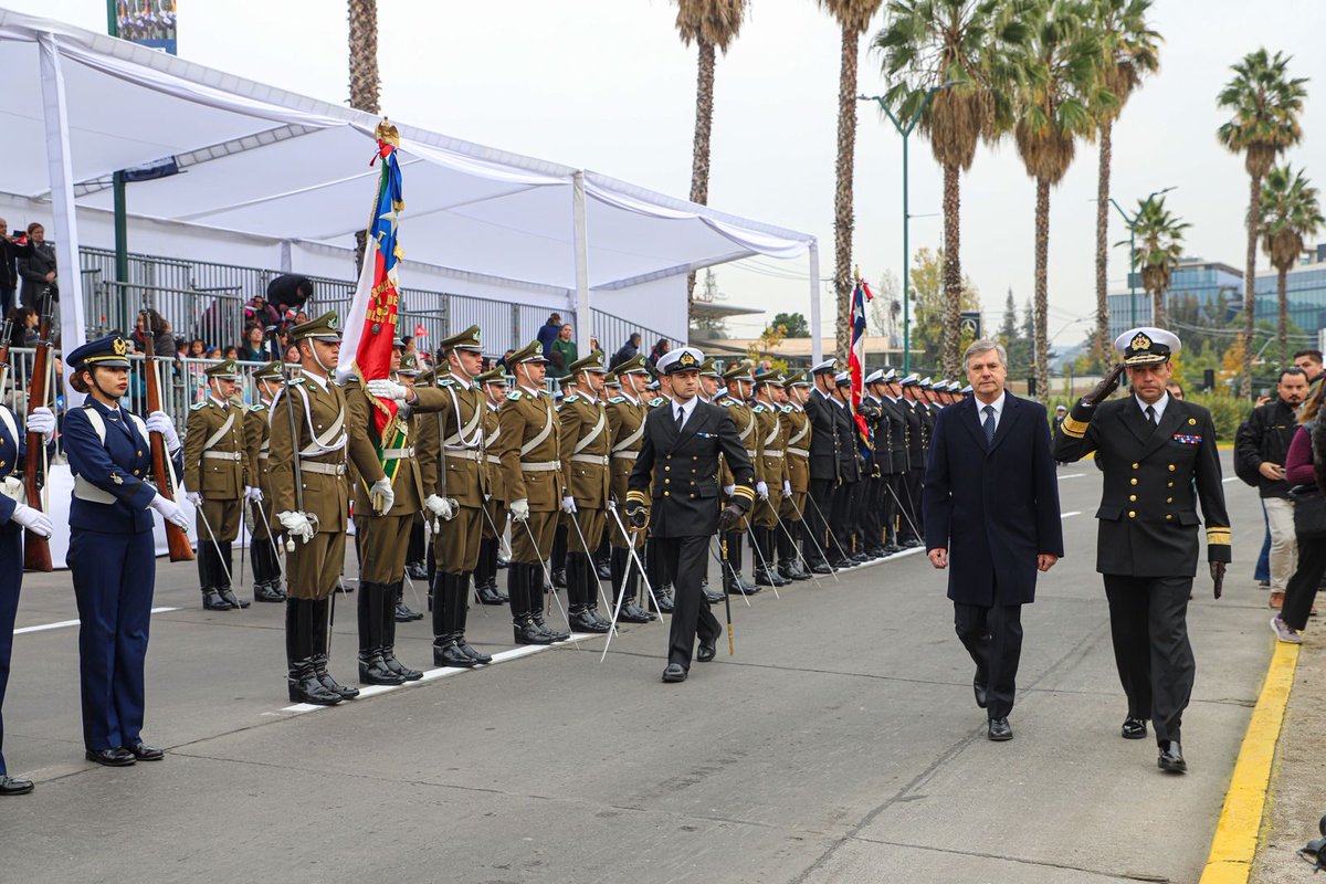 #LoBarnechea:@CarabdChile participa en servicios preventivos y desfile, con motivo del desfile cívico militar por las Glorias Navales.
#LaPrevencionesNuestraEscencia.