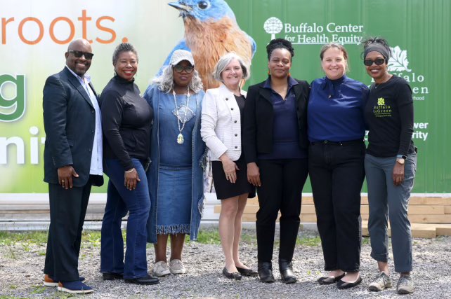 It was an honor to attend the remembrance planting yesterday in Buffalo to honor the victims of May 14th.   Thank you @NYPAenergy, Buffalo Go Green, NeuWater & Associates and the Buffalo Center for Health Equity for all you do to expand food access in the community.