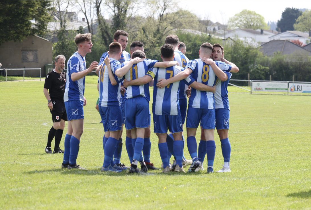 We’re delighted to learn today we’ve been granted our tier 3 licence and can confirm our promotion back to tier 3 for the 2024/25 season! Congratulations to all players, coaches and committee members for all the hard work this season. We’re going up!! 🔵⚪️