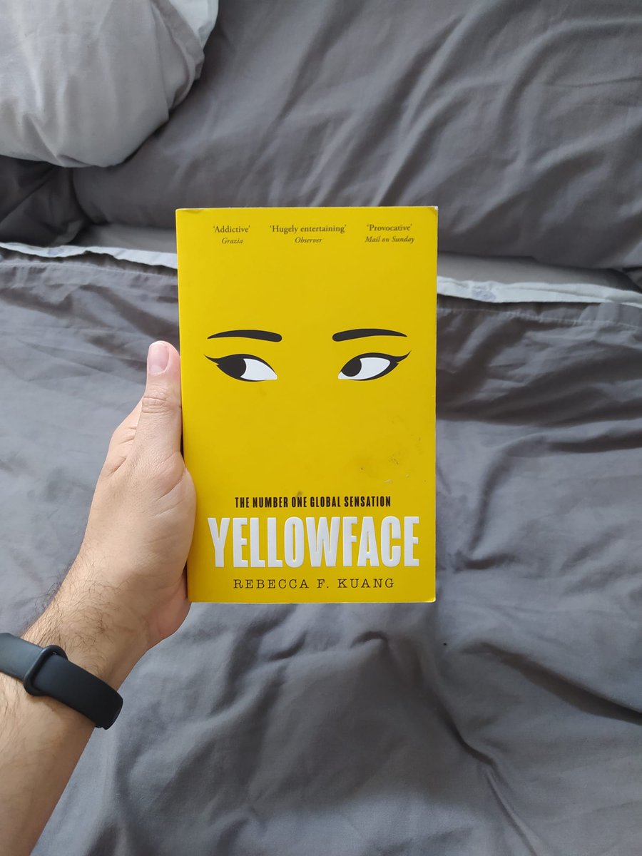 Yellowface (2023)
Definitivamente uma das leituras de 2024. 
Mais cedo esse ano, eu li Babel, da mesma autora, e ele é fácil um dos meus livros favoritos. As expectativas estavam bem altas pra esse livro, mas ele acabou não valendo o hype.