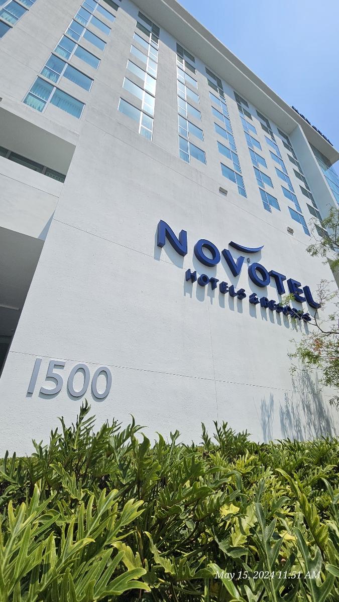 Shield🛡️Ofc. Butron conducted an Active Shooter Preparedness &amp; Situational Awareness Training for the staff of Novotel. <a href="/MoralesMiamiPD/">Chief Manny Morales</a> <a href="/CButlermpd/">Chiquita F. Butler</a> <a href="/AlbertGuerraMPD/">Major A. Guerra</a> <a href="/ACooperMPD/">Commander A. Cooper</a> <a href="/MiamiPD/">Miami PD</a> <a href="/NovotelMiami/">Novotel Miami Brickell</a>