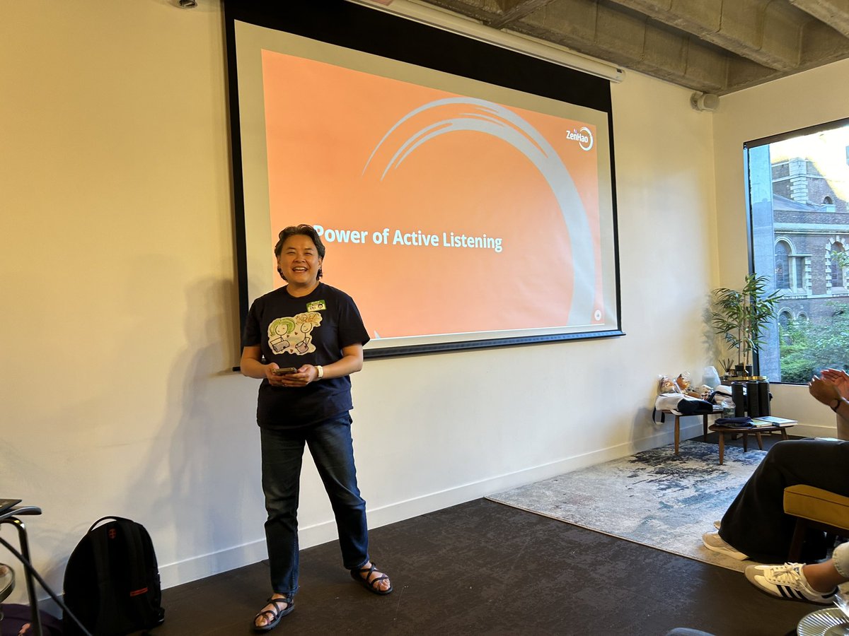 Next up <a href="/OnThePeiroll/">Pei Mun Lim</a> talking about active listening😍<a href="/LonSFWiT/">London Salesforce Women in Tech</a>
