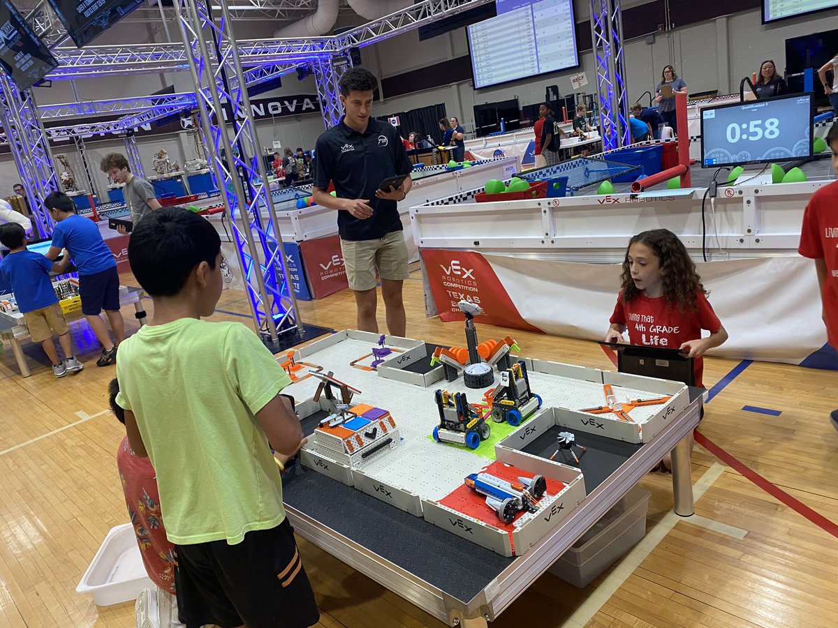 Laura Mackay tweet media