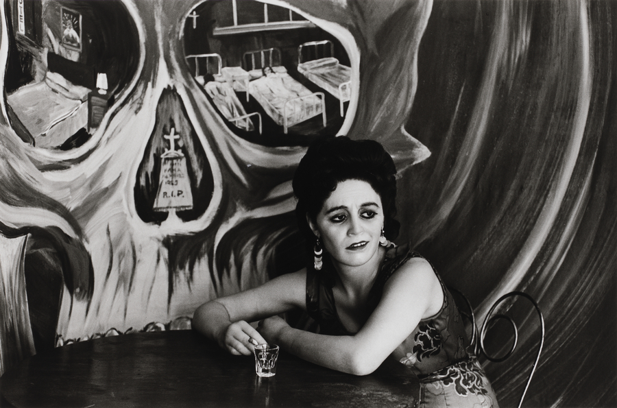 #UnDíaComoHoy de 1942 nació Graciela Iturbide, una de las fotógrafas mexicanas más reconocidas en México y Latinoamérica. Su obra destaca por capturar con maestría algunas de las culturas de México.
