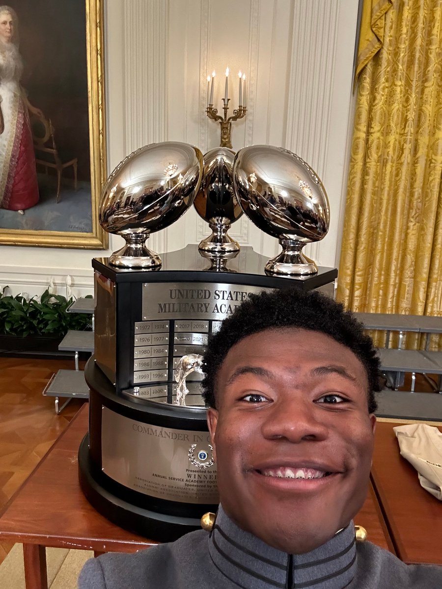 On May 6, 2024, JCA alumnus Jabril Williams (‘21) along with his teammates attended a ceremony at the White House as President Biden presented them the Commander-in-Chief’s trophy for Army’s win over Navy. From one storied football program to another. Congratulations, Jabril!