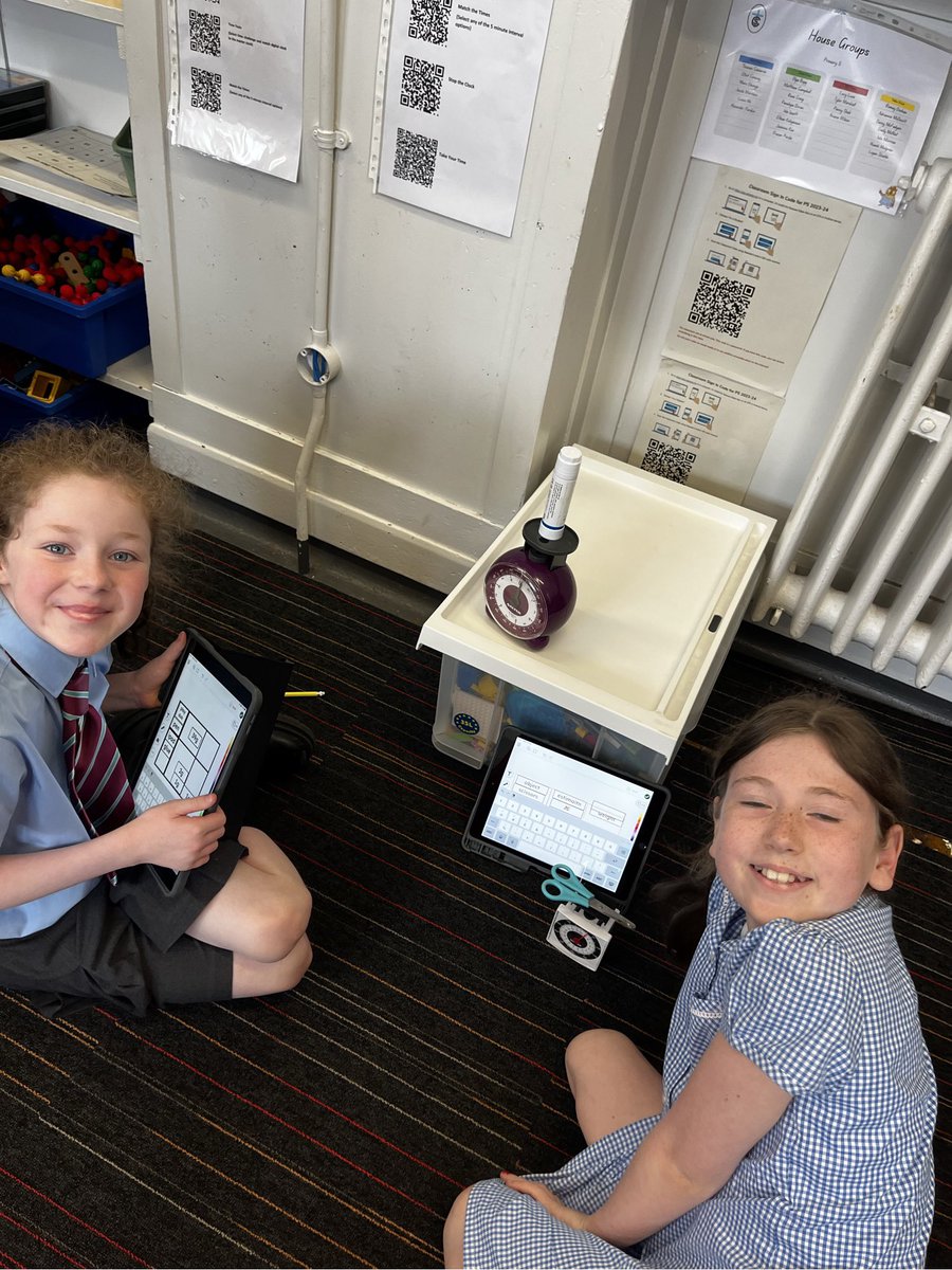 StCharlesGla's tweet image. Today Primary 5 were learning to #Estimate, measure accurately and #Record the mass of items in grams and kilograms. The children enjoyed exploring different #Maths stations to  reinforce their learning. #NumberMoneyAndMeasure @glasgowcounts @MathsScot