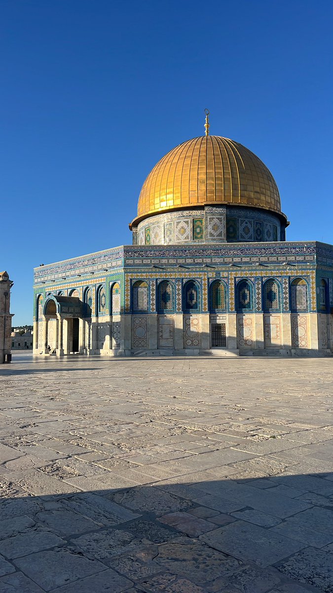So much blessings in the whole masjid al aqsa compound and alhamduliah I walked in the same places as so many prophets have walked and prayed in
