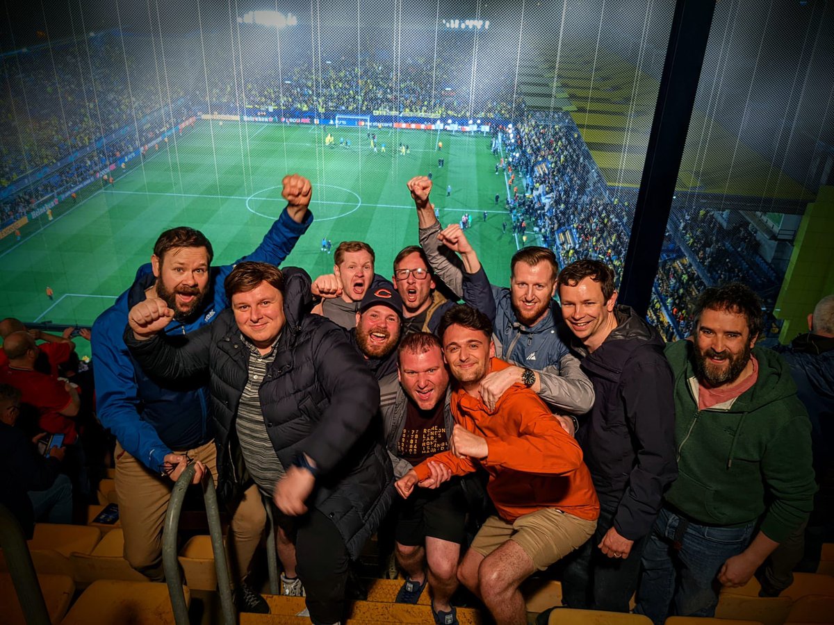 TheAnfieldWrap's tweet image. What a journey it has been with Jürgen. 

We’d love you to quote this tweet with your favourite picture that you’ve taken from during Jürgen’s time 📸

Here are some sent by our contributors for something coming soon from us. GO!

#JurgenRemindedUs