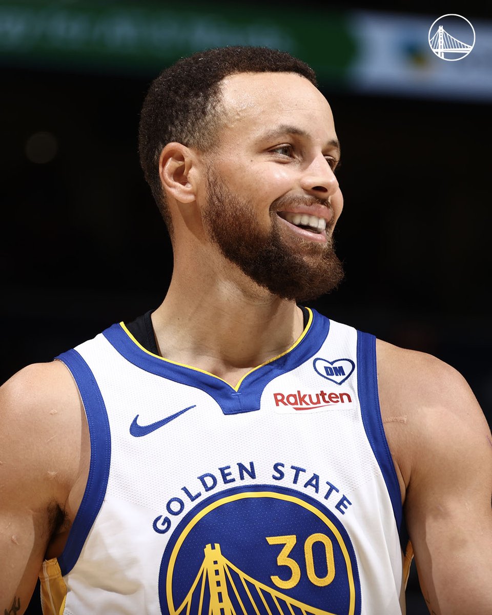 Congratulations to Stephen Curry on being named the recipient of the Magic Johnson Award for the second time 🙌

The award, which is given by the Professional Basketball Writers Association, gives honor to an NBA player who displays excellence on the hardcourt and in his