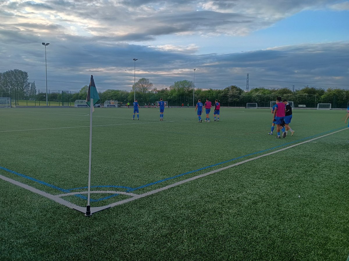 Game 155
Wednesday 15th May 2024
This evening I'm at #PlattLane home of #TheWindmills @KeyworthUtdFc for their @NottsSeniorLge Premier Division fixture v #TheLions @BasfordUtdCFC @Basfordutdfc #GroundHopping #NonLeagueFootball #NonLeagueNotts @NottsDerbyFBall #OnTheHop