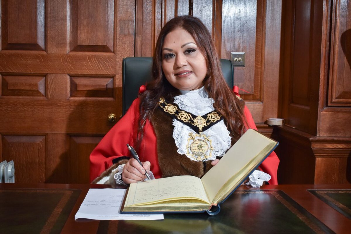 Samata Khatoon is the Mayor of Camden for 2024-25. The Mayor has chosen two charities - @NHyouthcentre and @SceneandHeardUK – to improve the lives of young people in Camden.