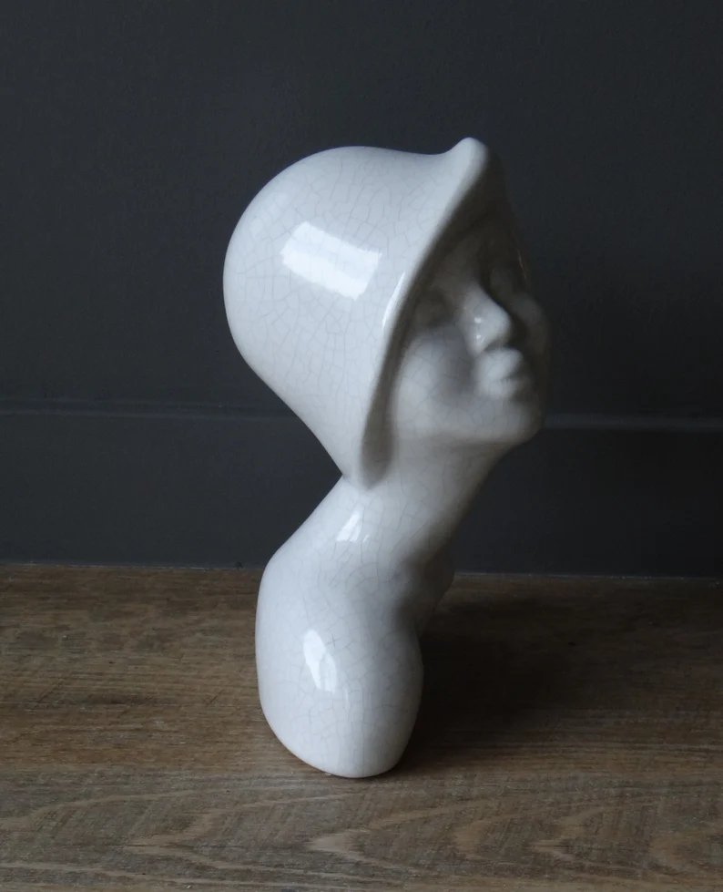 Art Deco bust of a woman in white porcelain, retro charm, the 30 glorious ones, Belle Epoque, #pottery #head #bust #woman #porcelain #artdeco #roomdecor #ArtfulLiving #art #decor #decoration #home #officedecor #walldecor #wiseshopper Available here marieartcollection.etsy.com/listing/151782…