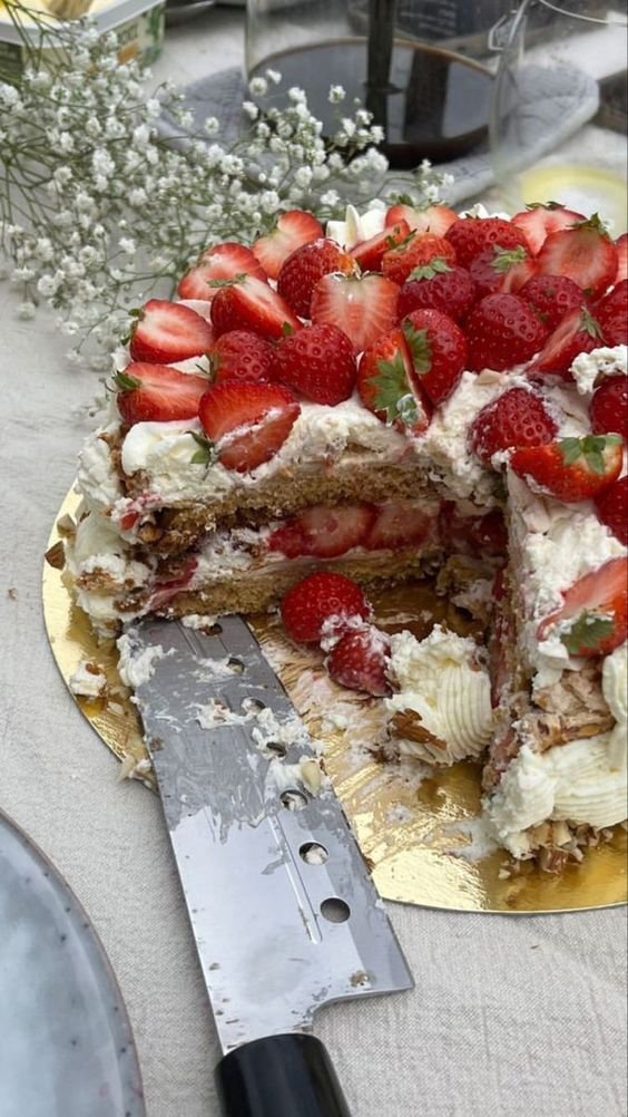 Spring strawberry cake 🍓🍰