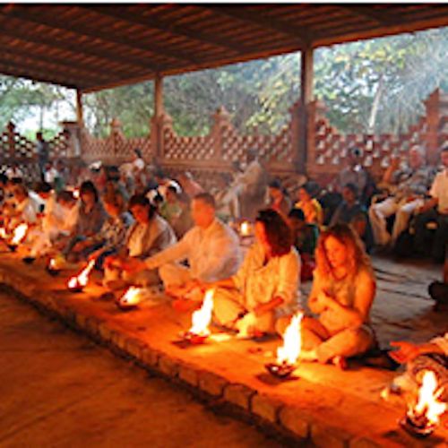 #GivePeaceAChance with #peacefires. #ConnectMyLight to create #WorldPeace at peacefires.org