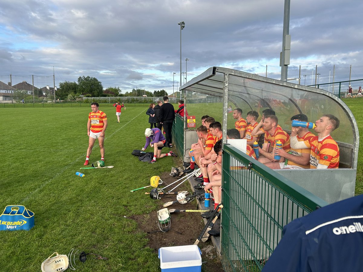 RedFM Hurling League Div 3 Round 6 @CorksRedFM @OfficialCorkGAA Deane Civils Ltd Main Adult Teams Sponsor Half Time @NewcestownGAA 🔴🟡 : 0-8(8) @GaaBishopstown 🟣⚪️: 0-5(5) @WestCorkSport @Corks96FM @C103Cork @germccarthy74 @KieranMcC_SS