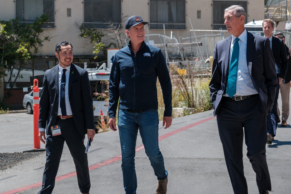 NEWS: Gov. Newsom on Tuesday commended County officials for an ambitious project that reflects the governor’s twin priorities: improving mental health treatment & combatting the homelessness crisis. Read the full news release here: smcgov.org/ceo/news/gov-n…