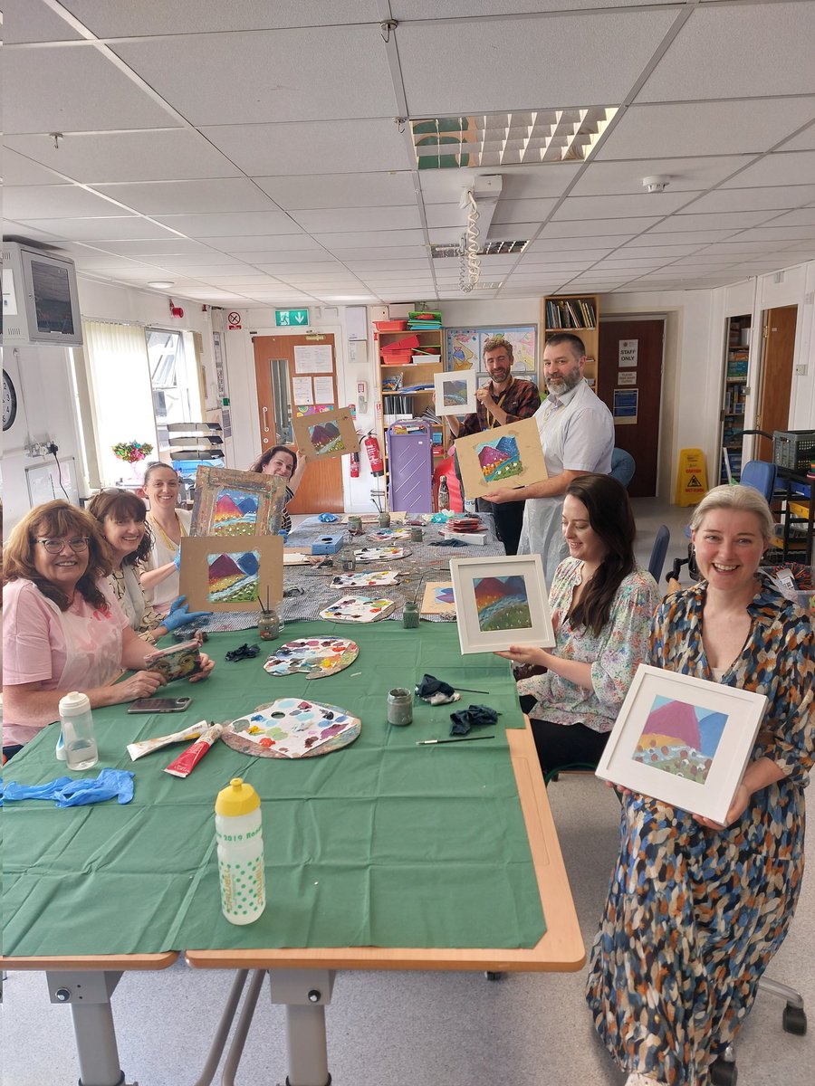 Wellbeing Wednesday! Thanks once again to artist, Deborah Donnelly, for a relaxing painting session inspired by the gorgeous Connemara landscape. @CHI_Ireland @HOPEteacherEU @CityofDublinETB deborahdonnelly.com