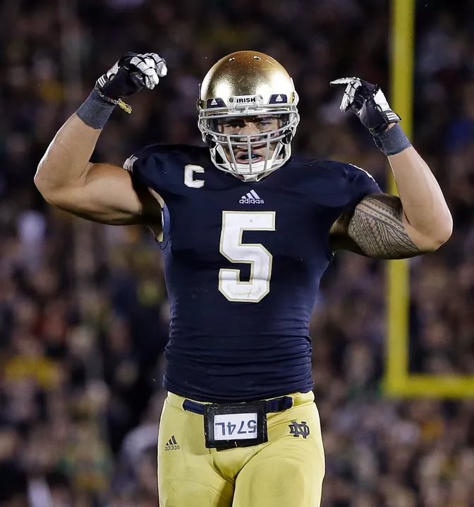 Notre Dame Offered @CoachAlGolden @NDFootball @coach_traylor @SOCGoldenBearFB @MikeRoach247 @SportsDayHS @GPowersScout @On3Recruits @BillyEmbody @Rivals #GoIrish☘️