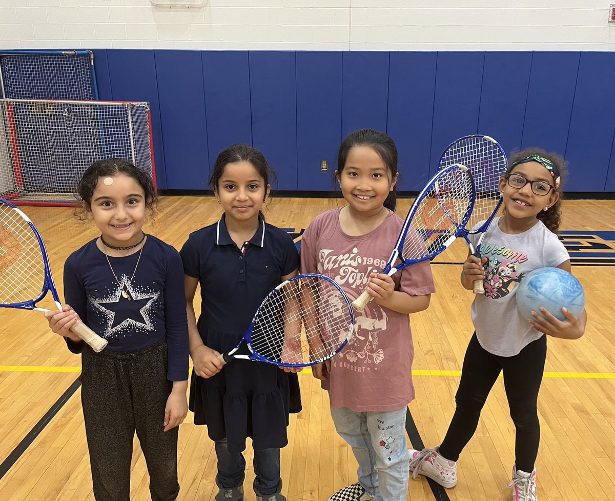 Don’t let the smiles of these four amazing, intelligent & kind students fool you…they will crush you in pickleball & have fun doing it 😀 @WesthillPhysEd