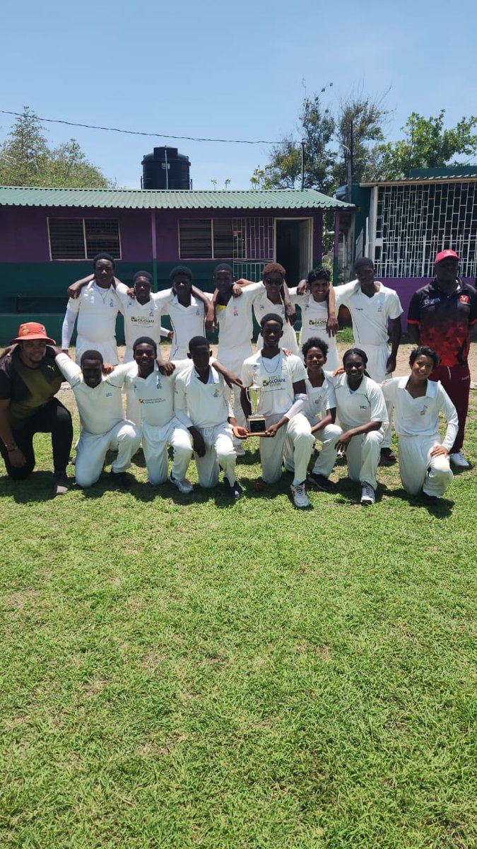 BiggestBarry's tweet image. Campion just won Issa Under 16 Cricket competition.
With a female player on the team. 
#Redisstrong
