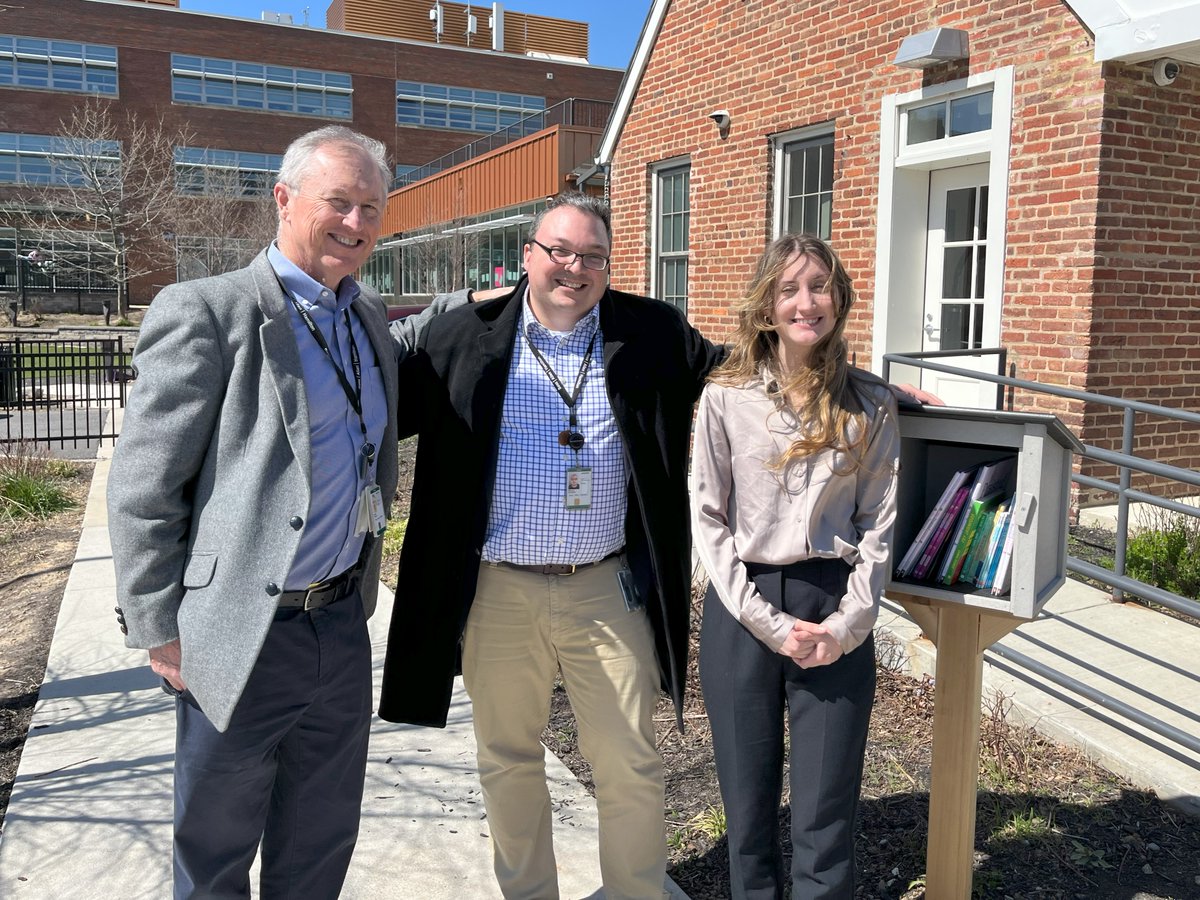 It's @LtlFreeLibrary week! EWDC hosts 22 boxes across DC & VA, putting books directly into communities & kids' hands. Thank you to the EWDC partners that help fill our LFLs with engaging & inspiring stories. Together, we're helping kids thrive through books.