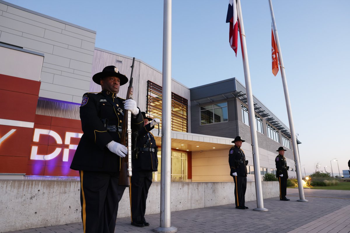 For #NationalPoliceWeek this week, our Department of Public Safety held their annual candlelight vigil to honor the brave men and women who have made the ultimate sacrifice in the line of duty. We join them in remembering the fallen. 🧡