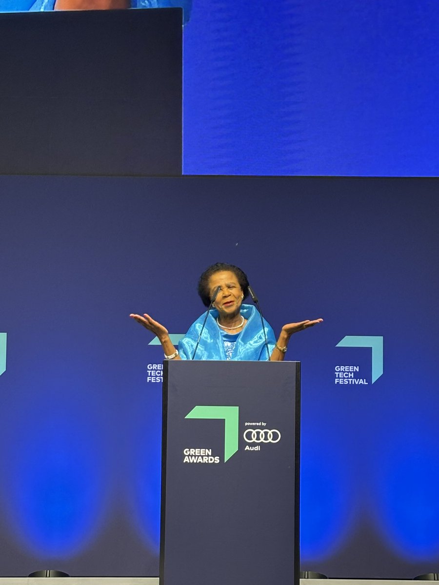Congratulations to my sister in crime and former co President <a href="/MamphelaR/">Mamphela Ramphele</a> for winning the <a href="/greentech_fest/">GREENTECH FESTIVAL</a> #lifetime achievement award! A well deserved honour!