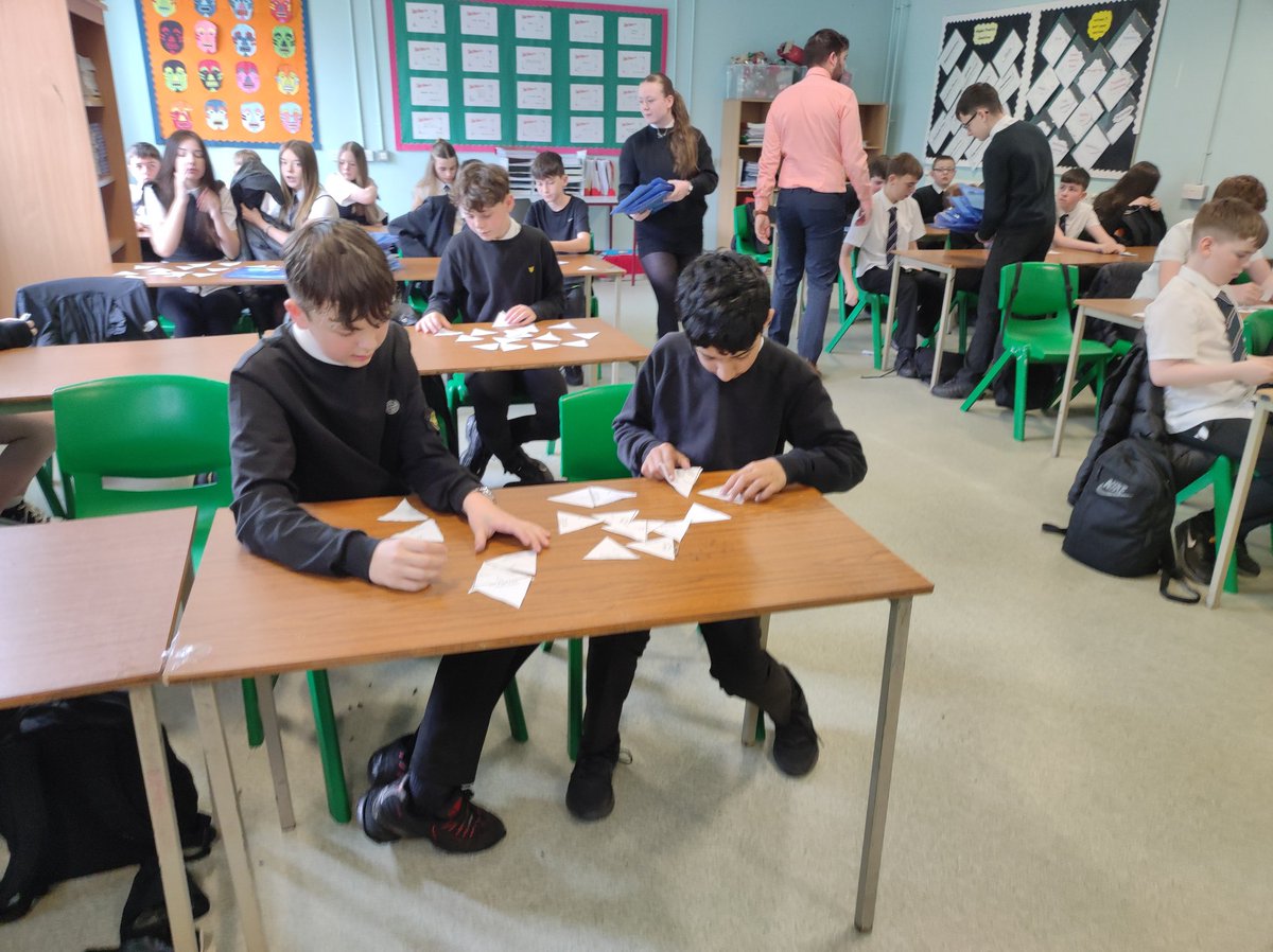 mcnally_mrs's tweet photo. Probability fun with tarsia and whiteboards courtesy of our fabulous student teacher Mr Woods 🤩 @StAidans_Maths  @StAidansHigh https://t.co/Xr9DoCyA4y